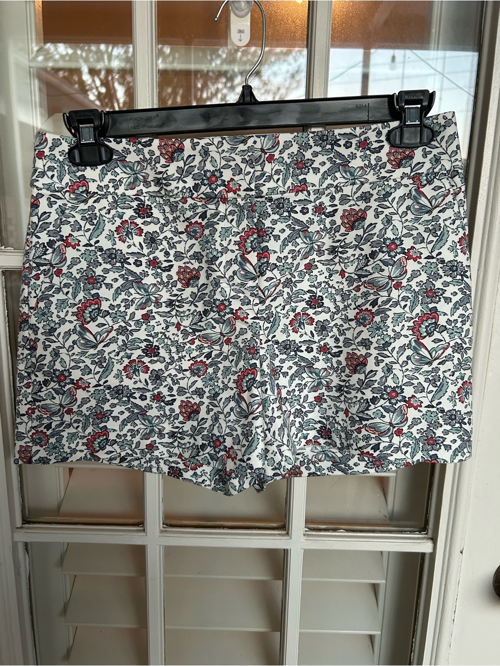LOFT White High-Waist Floral Print Shorts with Red & Blue Accents